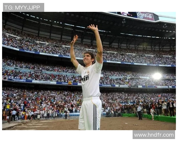 足球明星卡卡独特纹身图案解析与背后故事分享